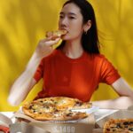 Chutimon Chuengcharoensukying Instagram - 🍕💙❤️🍕 📞 1️⃣4️⃣5️⃣0️⃣