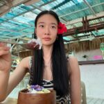 Chutimon Chuengcharoensukying Instagram - 🌺😚🤍