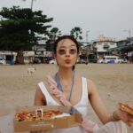 Chutimon Chuengcharoensukying Instagram - ☎️ Hi @dominos.thailand May I have half of 🌽 & Ricotta 🇺🇸hiz ✨ w Broolyn crust plz