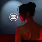Chutimon Chuengcharoensukying Instagram - What a fun evening with @chanel.beauty🖤💃🏻 ลงทะเบียนแล้วแวะมางานป๊อปอัพกันนะ ตั้งแต่วันนี้ถึง 26 เมษายนนี้ ที่ EMSPHERE #CHANELMakeup #CHANELBeauty #RougeAllure #CHANELNuitBlanche