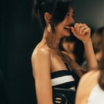 Chutimon Chuengcharoensukying Instagram - What a fun evening with @chanel.beauty🖤💃🏻 ลงทะเบียนแล้วแวะมางานป๊อปอัพกันนะ ตั้งแต่วันนี้ถึง 26 เมษายนนี้ ที่ EMSPHERE #CHANELMakeup #CHANELBeauty #RougeAllure #CHANELNuitBlanche