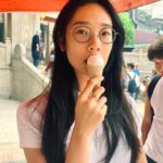 Chutimon Chuengcharoensukying Instagram - ICE CREAM CHILLIN🍦🌈💫 #N5Collection #CHANELFineJewelry