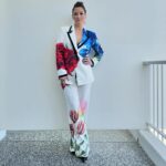 Chyler Leigh Instagram - Bringing you every color of the rainbow to celebrate an AMAZING community at the @glaad Awards LA. Suit: @aliceandolivia Jewelry: @sterlingforever Bra: @fleurdumalnyc Heels: @larroude Stylist: @langy Makeup: @ashleydonovan Hair: @richardmarin #glaad2024 #wearyourpride