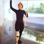 Chyler Leigh Instagram - Thank Rao Alex survived the wrath of #Reign 😅 Then again, DUH she survived! She’s #AlexDanvers 😎 #aintnothingonnabreakmystride (just a tibia) and it’s only temporary, Friends 😈