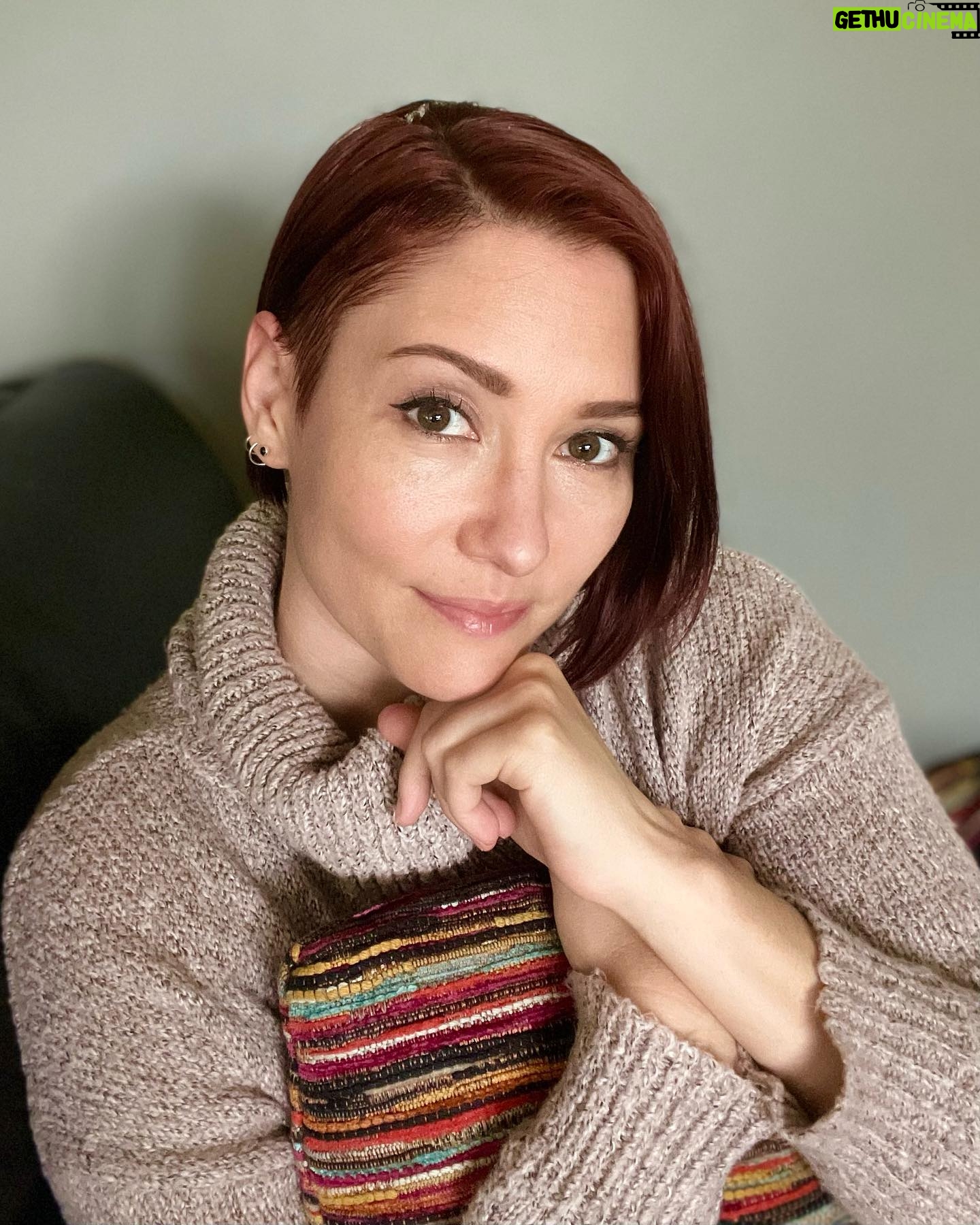 Chyler Leigh Instagram - One of the first steps you can take to be an advocate for mental health is to arm yourself with knowledge. Knowing about signs and symptoms if someone is struggling, how to open up a conversation about mental health, and resources that are available to help you and others in your life can be instrumental in creating a safer and more supportive environment for everyone. In honor of #MentalIllnessAwarenessWeek, below is a list of amazing mental health resources I’ve pulled together in partnership with @BeVocal.SpeakUp. This week, and year-round, I encourage you to learn, explore and share. And remember: you are not alone, and help is always available. Crisis Text Lines and Hot Lines: @crisistextline: text TALK to 741-741; @800273talk: National Suicide Prevention Lifeline; call 800-273-8255; Military & Veterans Crisis Line: call 1-8-273-8255 or text 838-255 Be Vocal: Speak Up for Mental Health Partners: @asfpnational; @jedfoundation; @mentalhealthamerica; @namicommunicate; @dbsalliance; @nationalcouncil LGBTQ Mental Health: @TheTrevorProject; @TransLifeline: call 1-877-565-8860; The LGBT National Hotline: call 1-888-843-4564 BIPOC Mental Health: @aakomaproject; @asianmentalhealthcollective; @_beamorg; @inclusivetherapists; @indigenouscircleofwellness; @therapyforlatinx #Sponsored #BeVocalSpeakUp #MentalHealth #NotAlone #MentalHealthAwareness #EmotionalWellbeing #MentalHealthAdvocate #ItsOkayToNotBeOkay #EndTheStigma #TogetherWeCan #HablemosDeSaludMental