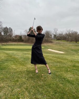 Ciara Bravo Instagram - pro Chanel, anti golf.
