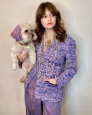 Ciara Bravo Instagram - dogluvr1997 now entering the chat💜

@chanelofficial 
@welovecoco 
@samanthamcmillen_stylist