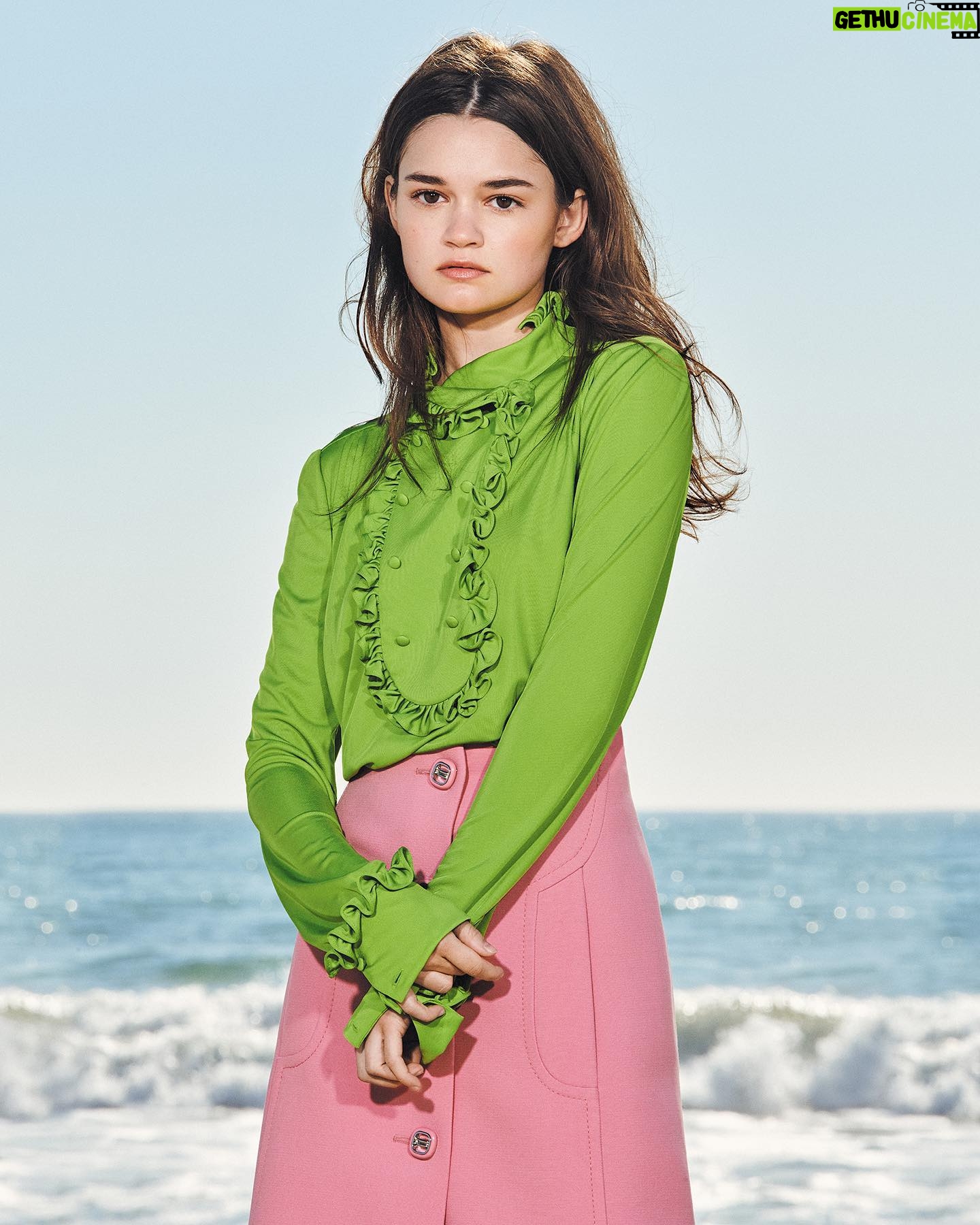 Ciara Bravo - 125.9K Likes - thank you @vmagazine xx
————————————
Photography: @daniellelevitt
Fashion: @christianstroble
Special Thanks: @itboygregk
————————————
https://vmagazine.com/article/cherrys-ciara-bravo-talks-humble-beginnings/