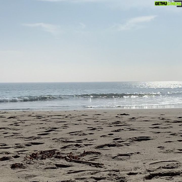 Ciara Bravo - 94.9K Likes - happy new year. here’s a small collection of my favorite sounds of 2020.