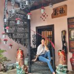 Cindy Sirinya Bishop Instagram - Songkhla I’m in love 😍 Everywhere you look there is art and a deep appreciation for preserving the heritage of this gem of a city. Highly recommended to come visit this hidden treasure and immerse yourself in the culture and friendly people. ไม่ผิดหวังจริงๆ เสียดายอย่างเดียวว่าอยู่ได้ไม่นาน คนสงขลาน่ารัก ที่สุดยิ้มแย้มแจ่มใส ไม่ว่าจะเดินไปไหน ที่ชอบเป็นพิเศษก็คือความสามัคคีในการอนุรักษ์ทรัพยากร และวัฒนธรรมอันเก่าแก่ ไม่ว่าจะเป็นตึกเก่า ถนนหนทาง กำแพงเมือง รวมถึงผสมผสานกับศิลปะใหม่ๆ ทั่วเมืองอย่างลงตัว สร้างสีสันและความสวยงามทั่วทุกที่จริงๆ ตกหลุมรักเลย ❤️❤️❤️ #สงขลา #songkhla #amazingthailand #hiddengem #songkhlastreetart #songkhlaoldtown #thailand