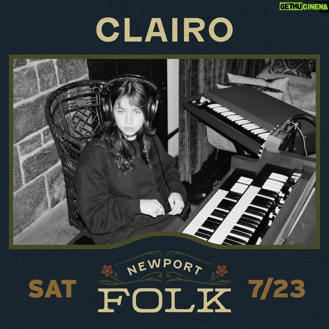 Clairo Instagram - @newportfolkfest @primaverasoundla @kilbyblockparty @forecastlefest @govballnyc @rockwerchterfestival 🥁