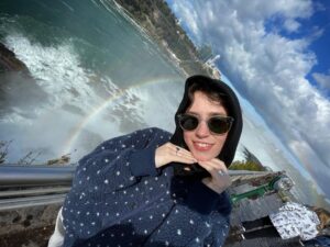 Clairo Instagram - 🌈