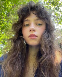 Clairo Instagram - 🧚‍♀️