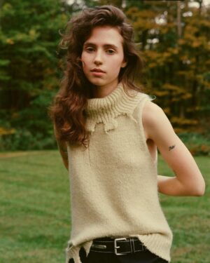 Clairo Instagram - @clashmagazine @cgbp @perirosenzweig @rbpm_ 🌲