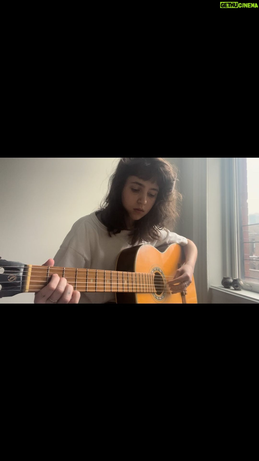 Clairo Instagram - winter is blue - vashti bunyan 🪺