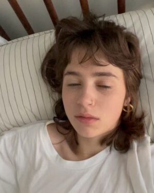 Clairo Instagram - and a happy new year 🎄