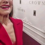 Clara Alonso Instagram - De rojo para la premiere mundial de #TheCrown en Londres💥 2. Un resúmen del evento. Lo que me gustó fue ver los vestuarios/arte de la serie en vivo. 5. Si hubiese nacido en Inglaterra 7 años después, quizás podría haber hecho de Kate Middleton, ¿no? Gracias @chenetflix y @netflixlat por este viaje de película. "The crown" por siempre en mi corazón.