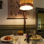 Clara Alonso Instagram – MIX muy MIX.
 Fotitos en Lavapiés. Selfies a mis amigas. Foto de Vicente. Foto recién levantada post noche de crisis. Foto de mesita en restaurante. Pastas con lluvia. Un poquito de todo. Como en la vida.