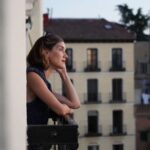 Clara Alonso Instagram – El tema es con qué perspectiva miramos las cosas. Ahí está el punto. 

Admiro a la gente que se anima, a los que emprenden, a los que arriesgan, a los que confían. 

Entiendo también a los que les cuesta hacerlo, a los que se toman su tiempo, a los que se arrepienten por momentos.