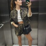 Clara Alonso Instagram - Mis checks de la semana. Selfies de espejo/ascensor.