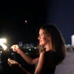 Clara Alonso Instagram - Cerrando un año espectacular. Este 2023 fue tan esperado e inesperado a la vez que va a ser inolvidable. Recibiendo al 2024 con emoción, un poco de nostalgia de lo que fue el 2023 y con ganas de ir a por más♡. Ojalá en este año tengamos salud, oportunidades, amor, nos animemos a hacer eso que nos hace felices y estemos más conectados (y no virtualmente 😛) Ojalá aprendamos a ver lo que tenemos y somos y no lo que nos falta, entendamos que somos suficientes y confiemos más en nuestras capacidades. Gracias por este año compartido. Gracias a lxs de siempre, a lxs nuevos y a lxs que vendrán. Gracias por llenar este espacio de mensajes amorosos. Feliz 2024♡ #2024 #happynewyear