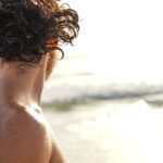 Clara Alonso Instagram – Cuando era chica, generalmente viajaba con mi familia 15 días a la playa en verano. Recuerdo la melancolía que me daba despedirme y ver el mar por última vez hasta el siguiente verano. 

Al crecer, eso fue cambiando. Me encanta que la vida me sorprenda llegando a la playa en momentos inesperados. 

Para mi la playa es mar, es desconectar, es hacer yoga, es meter los pies en el agua, es quedarme hasta que se vaya el sol. Es tomar mates, jugar a las cartas, es llenarme de arena. 

Algunas fotitos de una aventura express a Cádiz.