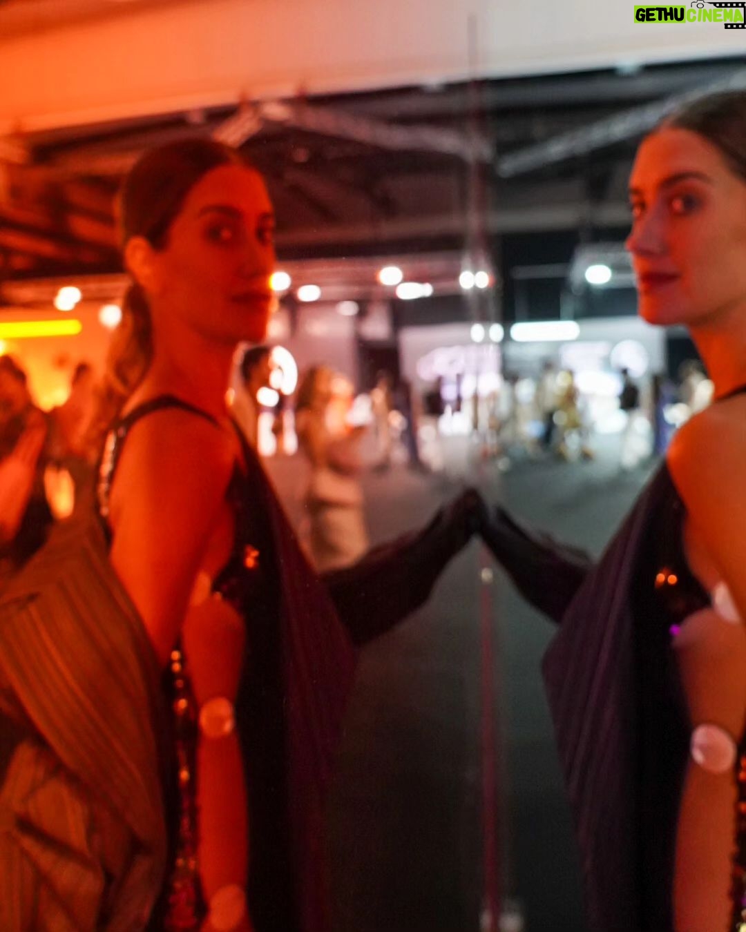 Clara Alonso Instagram - Unas de ayer, cuando no estaba en pijama 🍄 Jugando a la fashion week