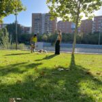 Clara Alonso Instagram – Mix de cositas de un finde MUY caluroso en Madrid. Comida, bailecitos, guitarra, paseos, Vicente, novio, amigos, procrastinar cosas.
Mucha bici, poca energía, mucha sed. Disfrutando de todo.

¿Ustedes?