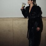 Clara Lago Instagram - Tercera tanda, aquí con el look completo… maromazo incluido 😏 🙌🏼❤️ @joseherrerastylist 📸 @elenamartinezsantos #bulgarirocks #bulgarijewelry #serpenti75