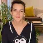 Clara Lago Instagram - Amig@s!! Este domingo 27, @lorenpetite y yo estaremos pedaleando en @yoofitmadrid en favor de @santuariovegan III Master de Spinning de @fundacionochotumbao desde las 10:00 hasta las 12:10. Dos sesiones de una hora cada una 🤟🏼 Podéis comprar vuestra entrada desde la web de ochotumbao.org Nos vemos el domingo!! ❤️💪🏼🚴🏻‍♀️