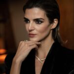 Clara Lago Instagram - Como no tengo fotos nuevas que subir porque soy #influmierder pues tiro de carrete y agradezco tener amigas como @elenamartinezsantos y @paulasoroa que hicieron posible en su día estos documentos gráficos 🙏🏼🥰 Aquí van otras dos de cuando fuimos al aniversario de #serpenti75 @bulgari 🐍❤️💎 P.D: aún me quedan otras dos que me guardo en la recámara. Avisadas estáis.