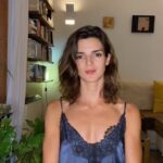 Clara Lago Instagram - Porque lo que no se habla, no existe 🧡 #díamundialdelasaludmental #tumenteimporta @albores.saude.mental @fundacionochotumbao #Repost @fundacionochotumbao . Nuestra cofundadora @claralago1 nos invita a hablar sobre salud mental. 🧡 Porque #TuMenteImporta. 🙏 Únete a esta conversación y hablemos de ello. 🗣️👥 Sigue a 👉 @albores.saude.mental y conoce más sobre esta iniciativa. #DíaMundialDeLaSaludMental #Ochotumbao