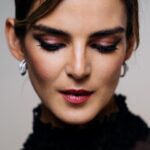 Clara Lago Instagram - Ayer disfrutamos de una noche dedicada a la unión. La unión entre países, entre culturas que comparten mucho a pesar de ser diferentes, pero sobre todo la unión de personas que sienten pasión por el cine. Ya van 10 años desde el nacimiento de estos premios… y los que quedan! Enhorabuena a l@s ganador@s y nominad@s, y larga vida a los @premios_platino !!! Por último, gracias al súper dreamteam 🙌🏼❤️: 💄 @paulasoroa @charlottetilbury 👗 @joseherrerastylist 📸 @elenamartinezsantos