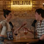 Clara Lago Instagram – ¿Cuántas veces nos han engañado con el amor a primera vista? Sinceramente, a nosotras no nos ha pasado…bueno a Elena sí. 

En el próximo programa: el amor romántico. 💖

Besito en la frente🍈💣