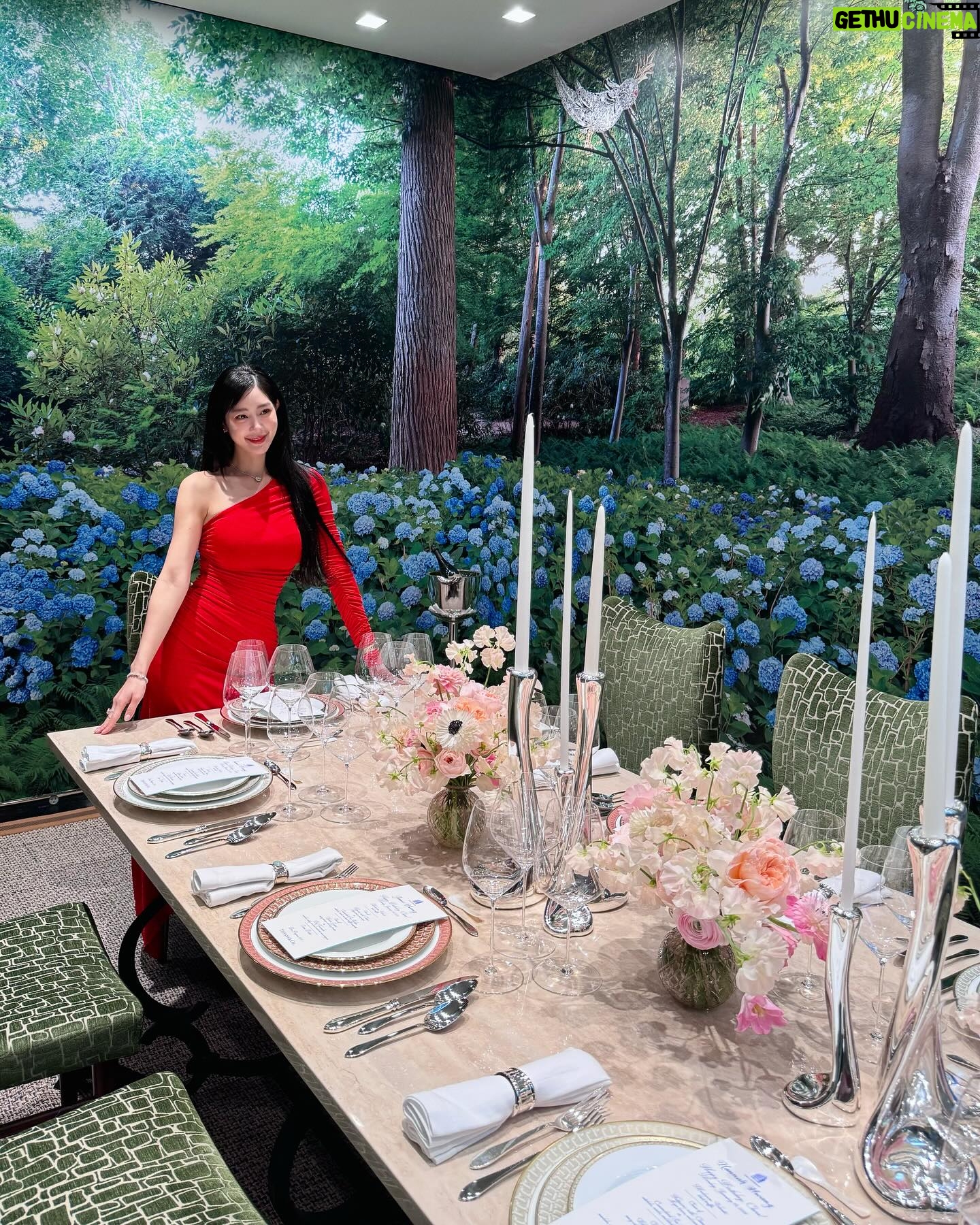 Clara Lee Instagram - Birthday at Tiffany’s 🎂💎🦋 #tiffanyandco @tiffanyandco
