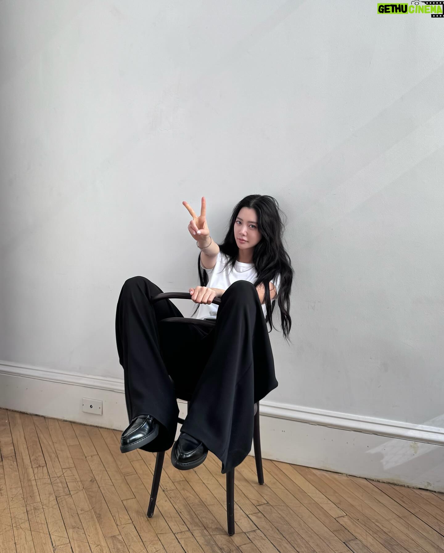 Clara Lee Instagram - #NYC @2bmanagement @ericguillemainphoto