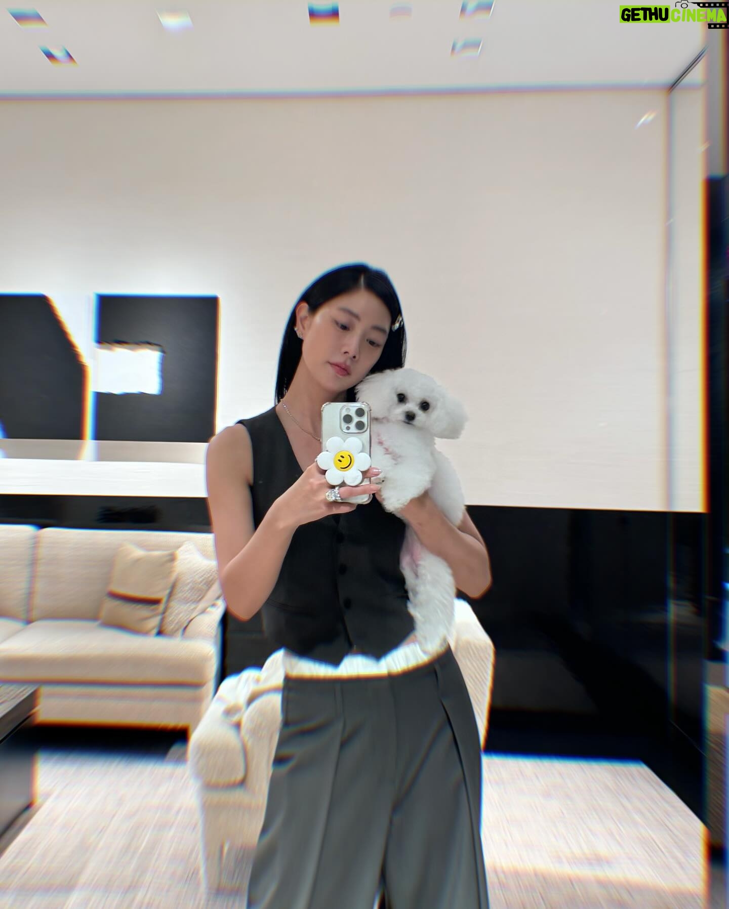 Clara Lee Instagram - #beverlyhills @dantebeverlyhills @chanelofficial