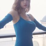 Clara Lee Instagram – Brand New Mood💙 #blue #blonde #hairstyle