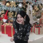 Clara Lee Instagram - Merry Christmas!🎄 #크리스마스 #캐롤 #santatellme