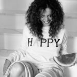 Claudia Ohana Instagram - HAPPY, hoje é sexta-feira! 😁