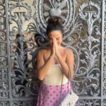 Claudia Ohana Instagram – Que a alegria da Páscoa traga renovação e esperança para todos nós. Feliz Páscoa! 🐰✨