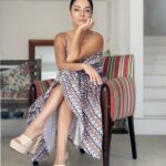 Claudia Ohana Instagram - Produção para um dia especial!! ✨ Claro que como embaixadora da @sallve @contem1g.oficial fui correndo conhecer o novo quiosque no Barra Shopping. Passem por lá, está lindo. 😍 Styling: @garandrastyle Make: @makegonzovivi