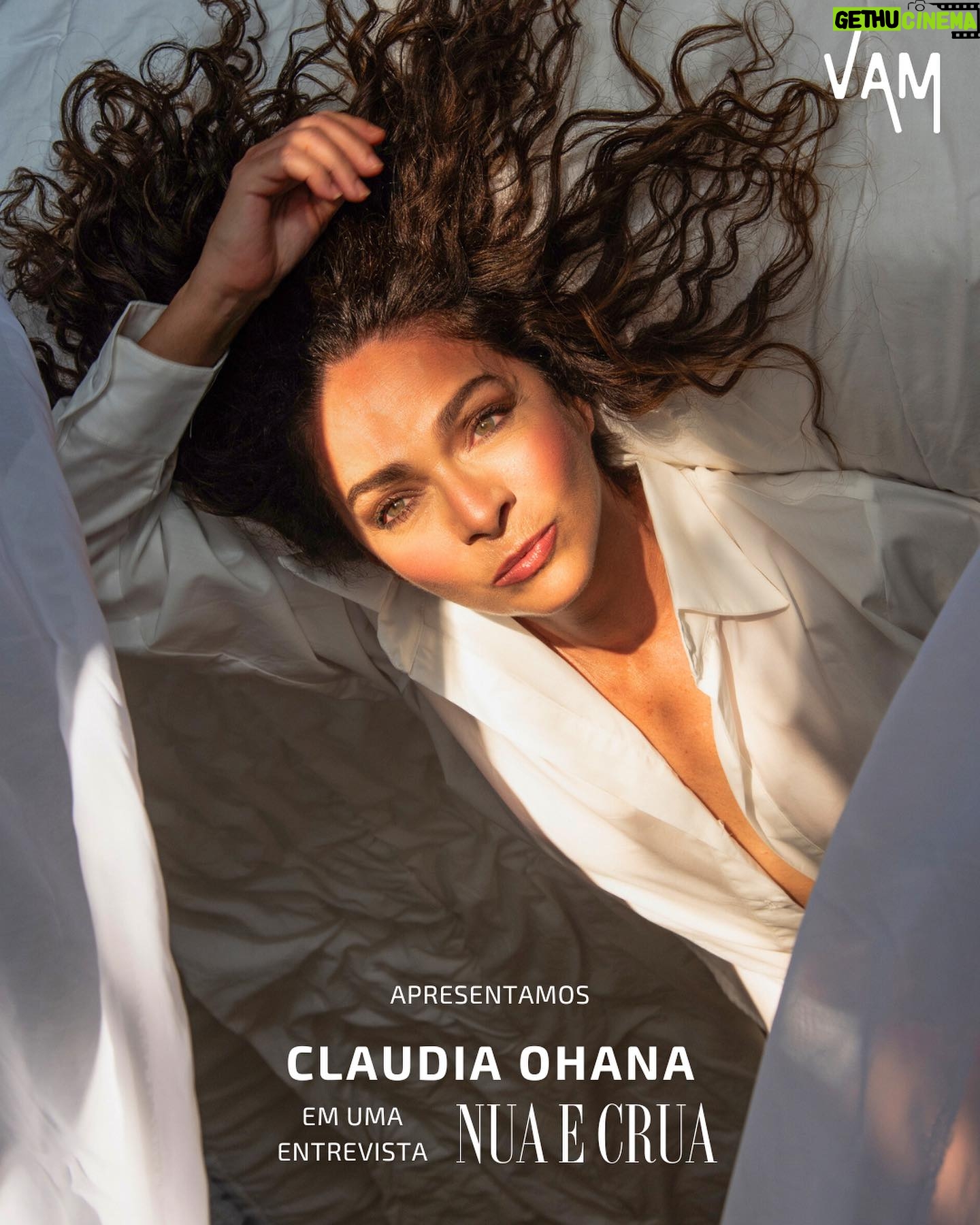 Claudia Ohana Instagram - É tão legal quando uma revista convida a gente para criar juntos... Recebi um convite especial da VAM Magazine para participar da edição de Março e eu amei!! As fotografias são inéditas do meu querido amigo @pinogomes e a entrevista foi a minha também amiga querida @queiroga.fabiana como vocês podem ver foi super íntimo e inspirador. A revista já está disponível no site da VAM e fica aqui meu muito obrigada a todos que participaram do lançamento! ✨ Beleza @antoninizilioti Diretora de Arte VAM: @menamagellan Editor querido: @antonnio.italiano Imprensa: @merchedcomunicacao
