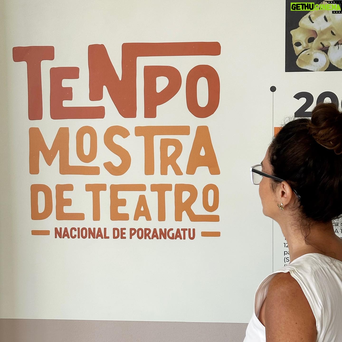 Claudia Ohana Instagram - 19º TeNpo - Mostra de Teatro Nacional de Porangatu. 🎭 Recebi o convite para ministrar a oficina de atores de uma das maiores mostras de artes ciências em Goiás e estou muito feliz de estar participando desse momento. @tenpo.secultgoias parabéns pelo evento, por toda cidade estar pulsando arte, por estar construindo e criando novos artistas, atores e diretores. Viva a arte! 👏