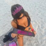 Claudia Romani Instagram - A girl should always wear her 👑 !!!! Thank you everyone for the Birthday Wishes… and for all the love!!!! What’s your favorite pic from 1 to 10? 💖💖💖