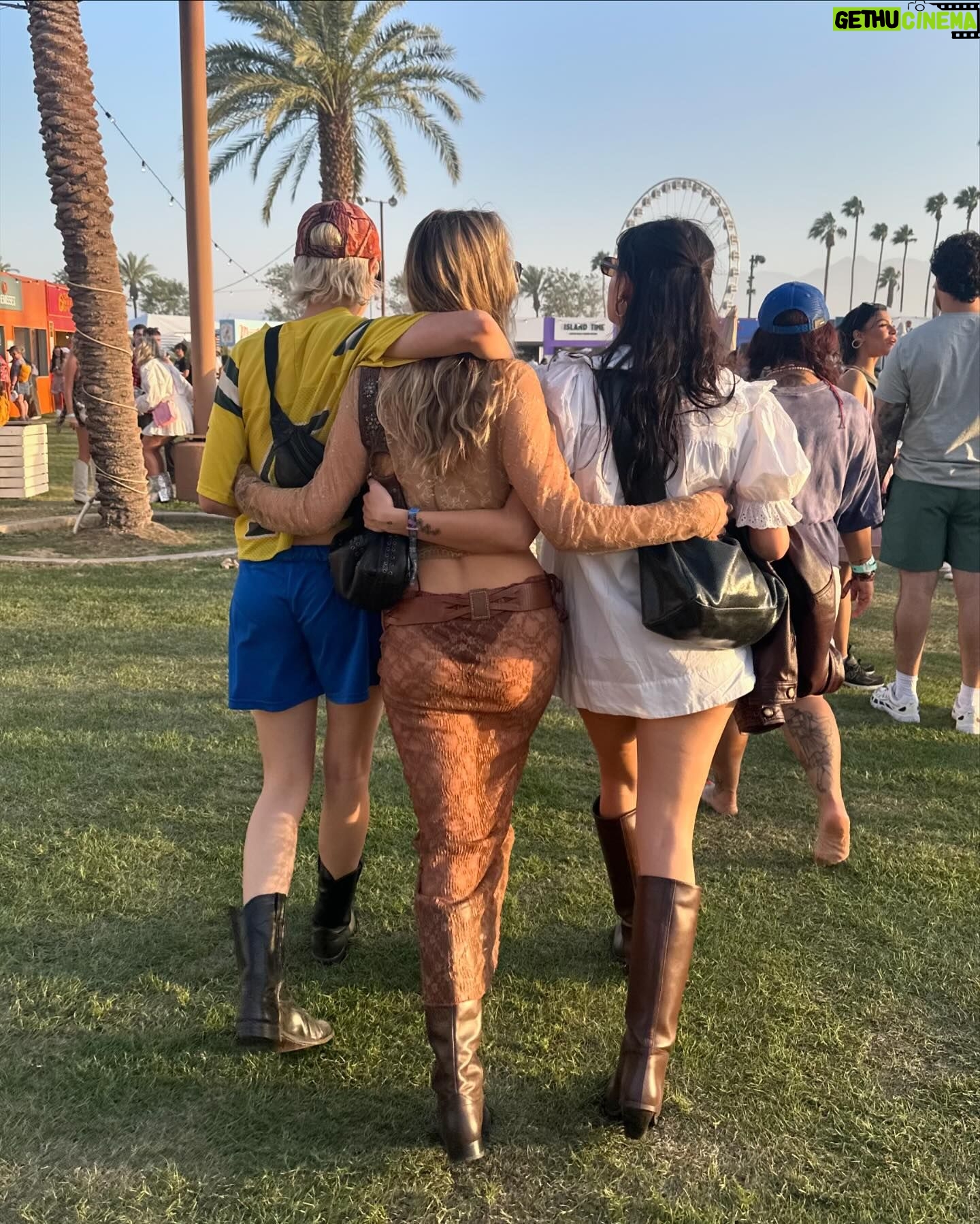 Claudia Sulewski - 351.9K Likes - ◦•●◉✿COACHELLA🤎✿◉●•◦