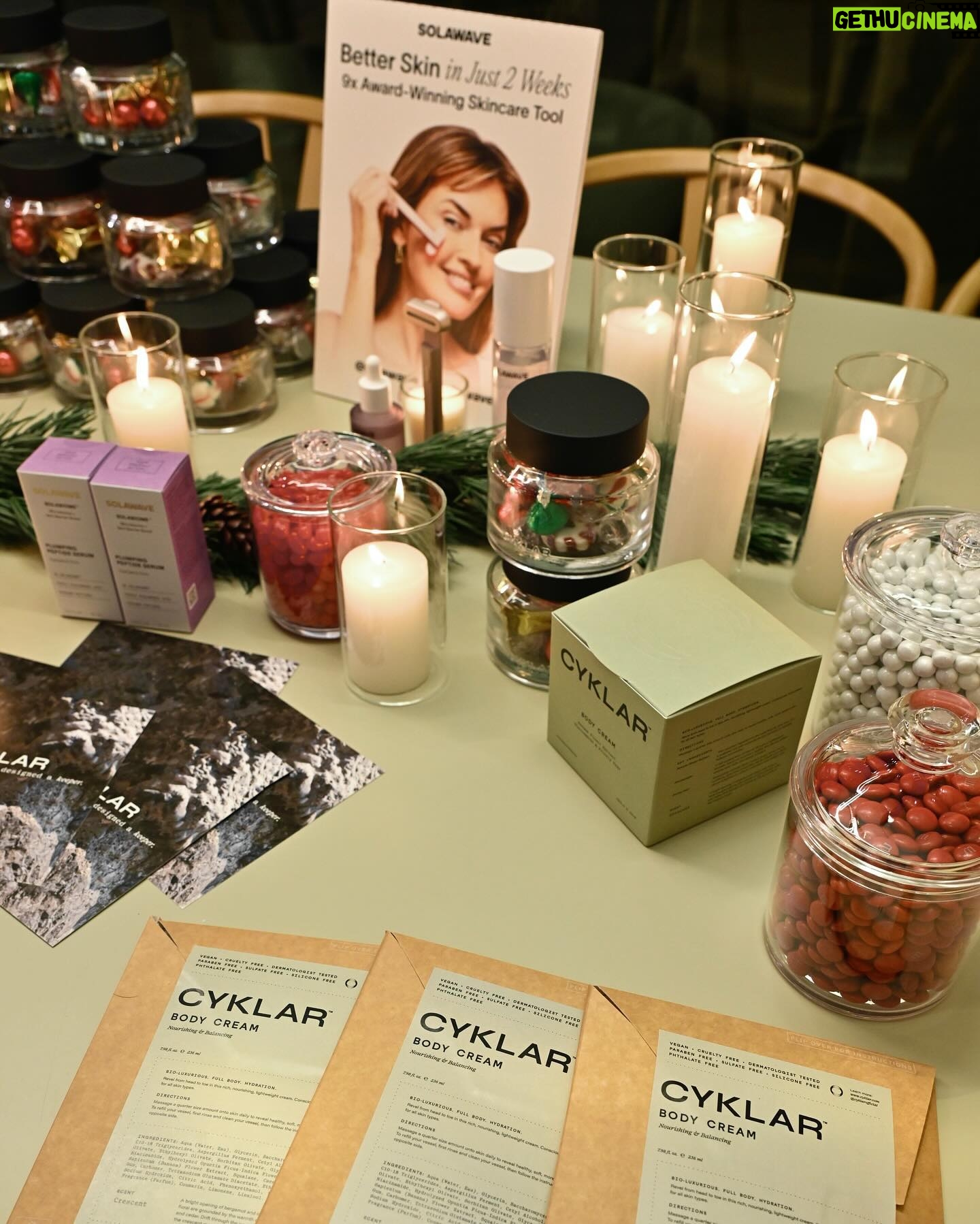 Claudia Sulewski Instagram - celebrating the launch of @cyklarofficial and our new compostable refills🤍🎄 surrounded by truly the most supportive humans, online community and hardest working team, left the night with blurry eyes and sore cheeks.. @lionviprelations @alssilver @sosbeautygroup @only__another you are the best✨ thank you @solawave for the gorgeous home and @eatalyla for the most delicious food! drinks on @wanderandivy @drinkpoppi