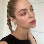 Claudia Sulewski Instagram - hey jamie @ysl