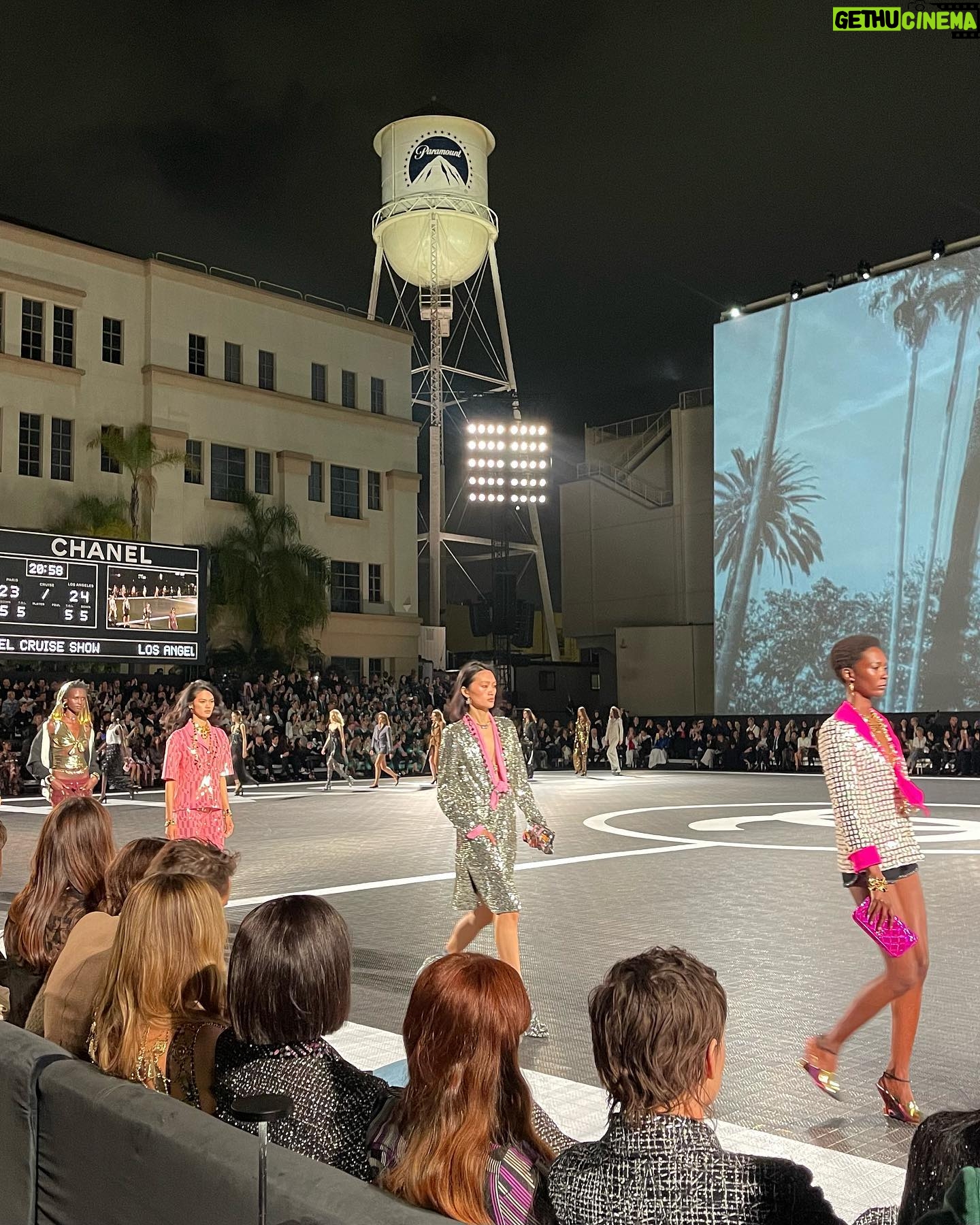Claudia Sulewski Instagram - @chanelofficial 2024 cruise show ⚜️