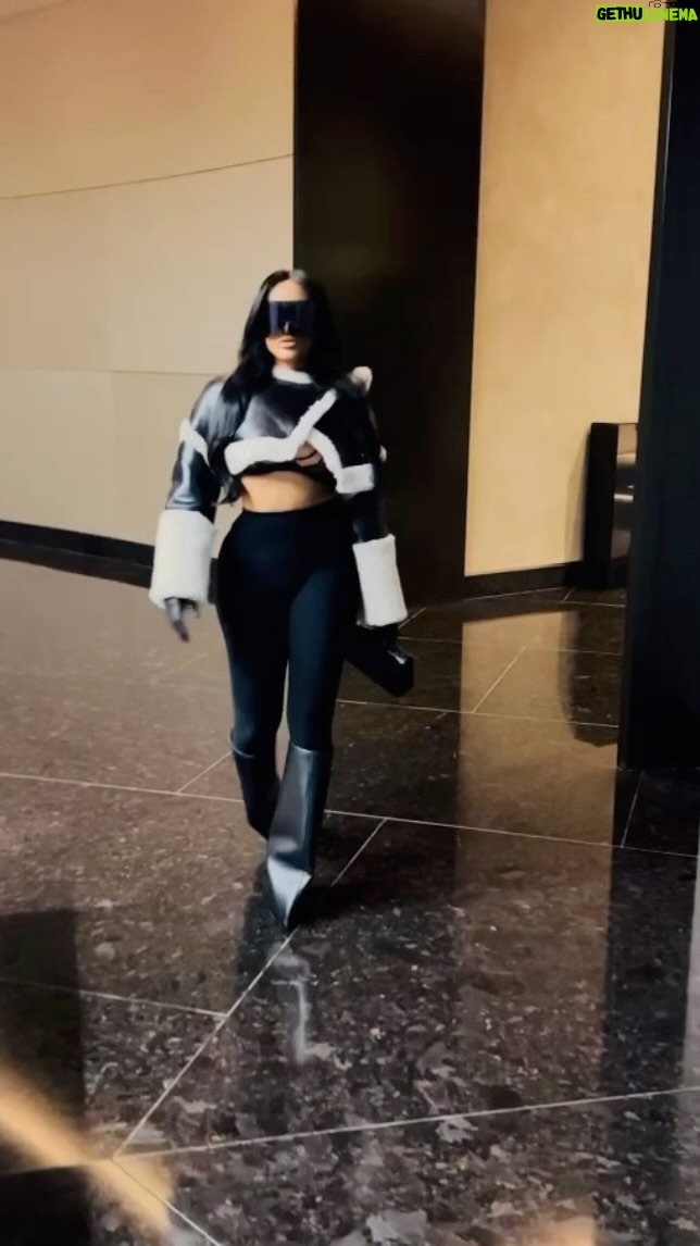 Cleopatra Bernard Instagram - In motion